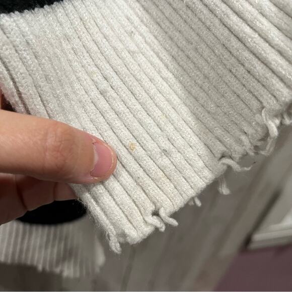 Zara Striped Cropped Distressed Boxy Oversized Sweater - Picture 5 of 9